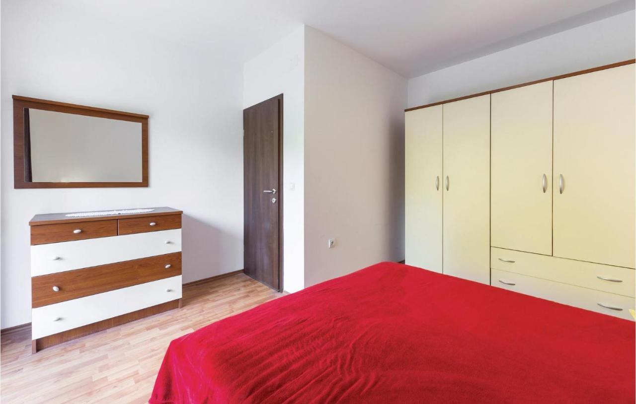 Cozy Apartment In Blace With Wifi Exterior foto